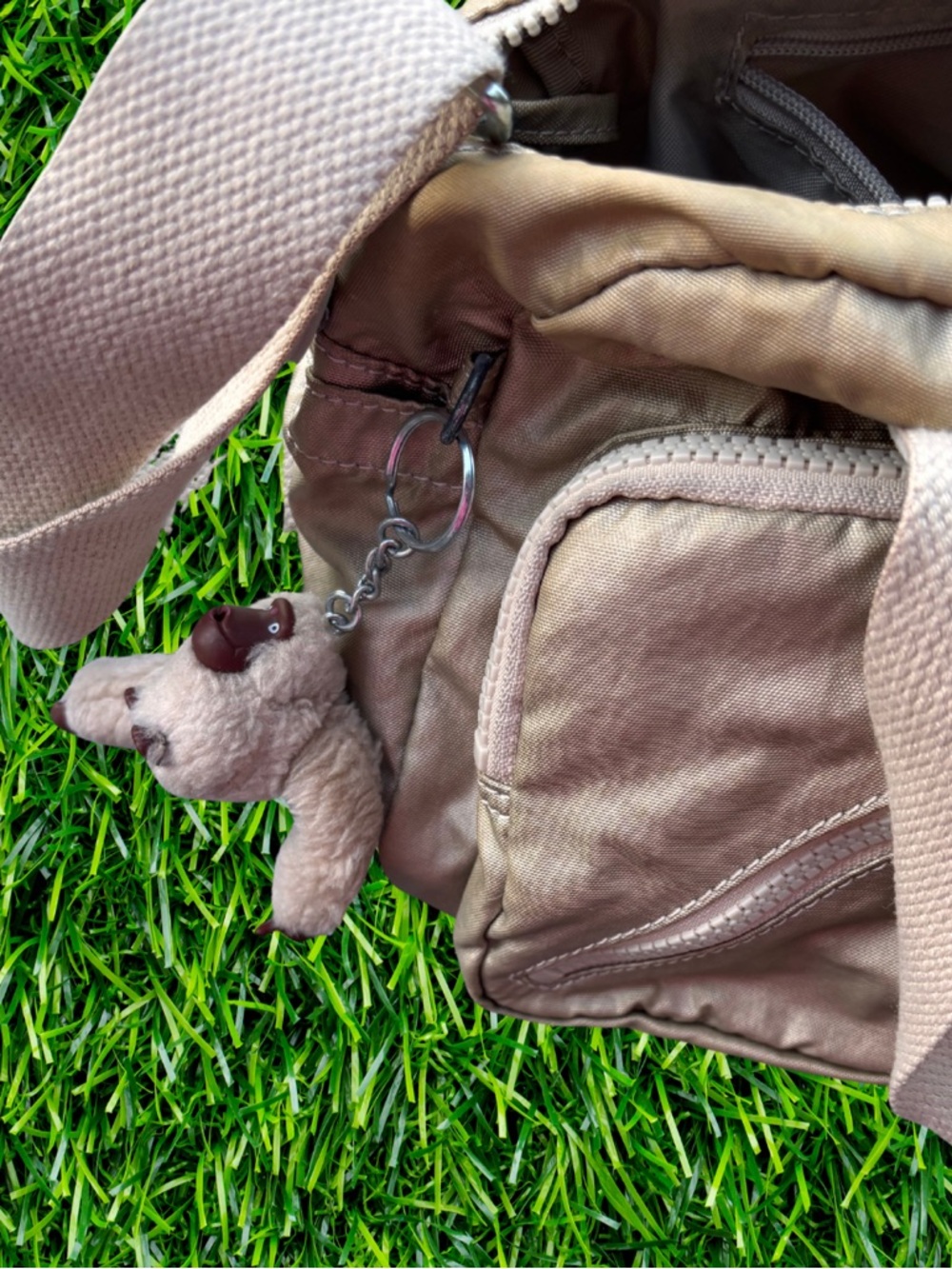 Kipling Gold Defea Messenger Bag - Picture 5 of 5
